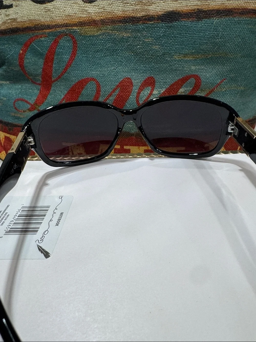Jessica Simpson bold oversized